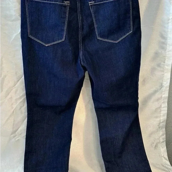 2/40$ Brand New Old Navy Straight Leg Size 14 Short Women’s Jeans - Picture 2 of 7